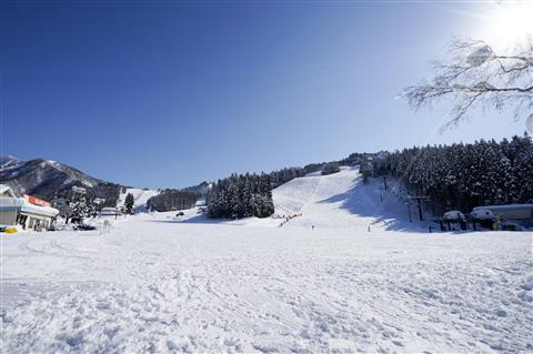湯沢パークスキー場（ホテル前ゲレンデ）